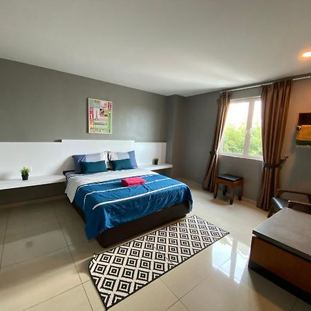 Straits Inc Apartment 5 , Bandar Melaka Экстерьер фото